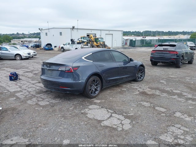 2018 TESLA MODEL 3 5YJ3E1EA8JF025799 Photo 3