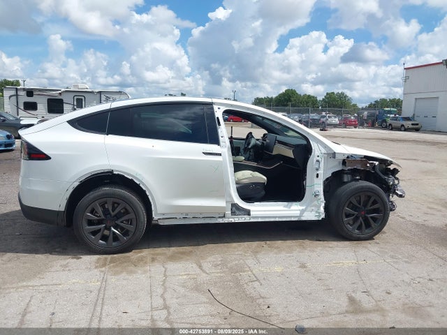 7SAXCDE53NF354625 Tesla 2022