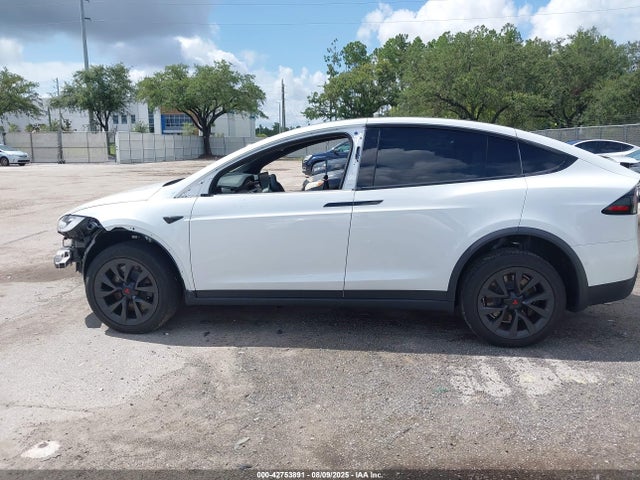 7SAXCDE53NF354625 Tesla 2022