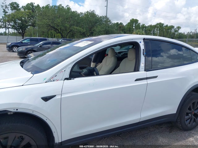 7SAXCDE53NF354625 Tesla 2022