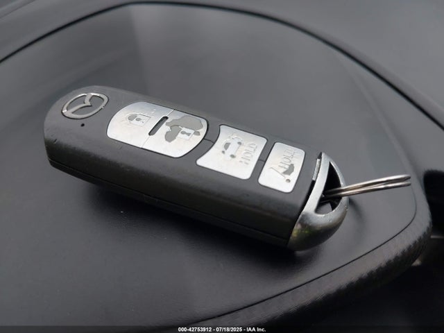 3MZBM1X7XGM273862 Mazda pe