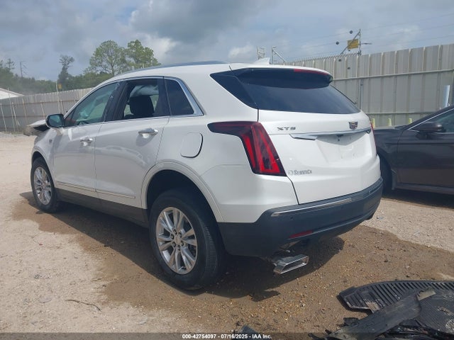 2021 CADILLAC XT5 1GYKNAR49MZ123443 Photo 2