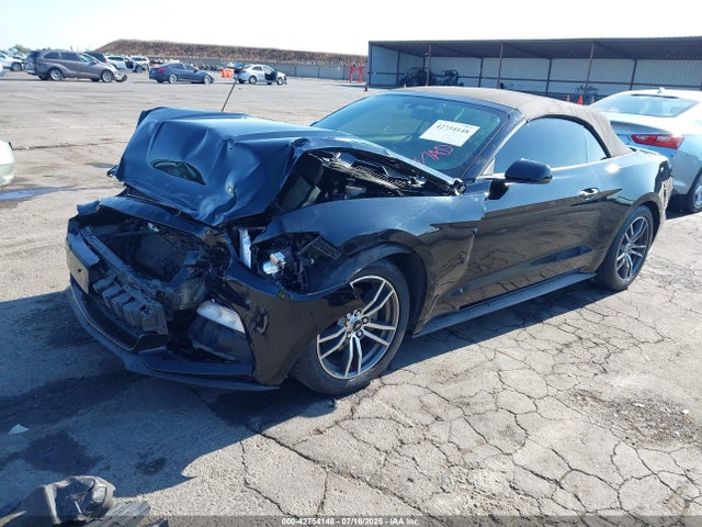 1FATP8UH9G5212745 Ford 2016