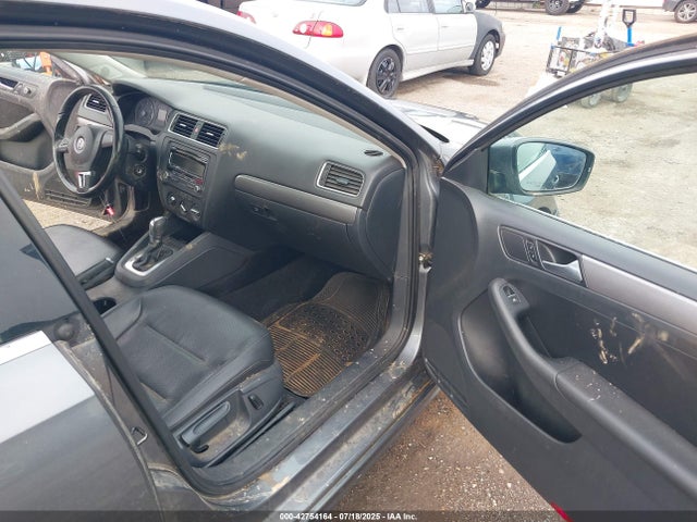 Volkswagen 2014 2014 3VWLL7AJ4EM290524 Image 5