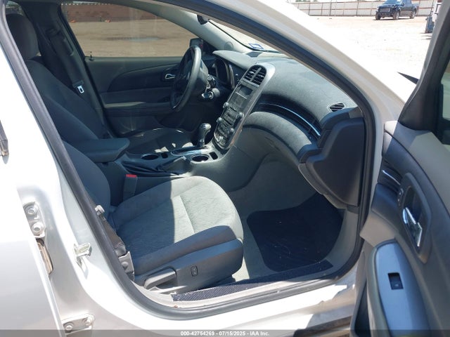 Chevrolet lkw 2015 1G11B5SL0FF134914 Image 5