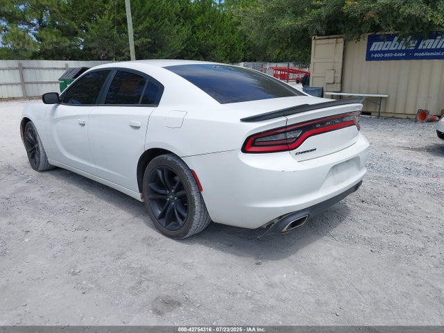 2C3CDXBG8HH657144 Dodge 2017