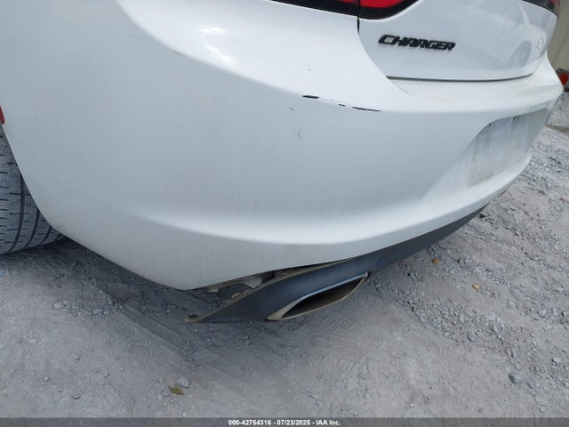 2C3CDXBG8HH657144 Dodge 2017