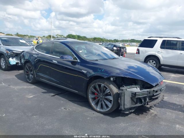 2015 TESLA MODEL S 5YJSA1H28FFP80101