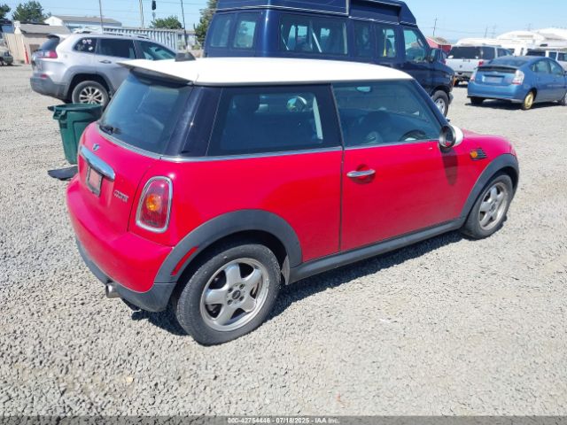 2010 MINI COOPER WMWMF3C57ATU78437 Photo 3