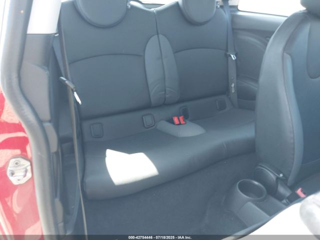 2010 MINI COOPER WMWMF3C57ATU78437 Photo 7