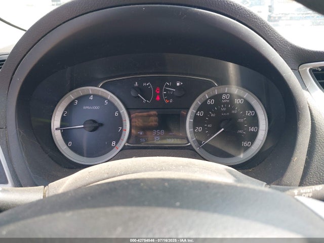 3N1AB7APXEY300566 Nissan 2014