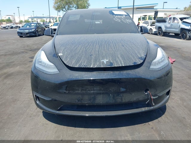 5YJYGDEE4MF067203 Tesla 2021