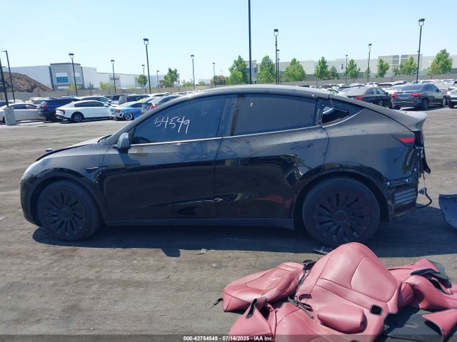 5YJYGDEE4MF067203 Tesla 2021