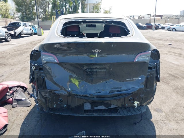 5YJYGDEE4MF067203 Tesla 2021