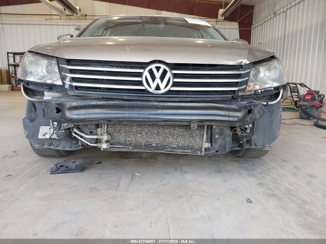 1VWAT7A33FC028442 Volkswagen Passat