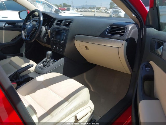 3VWD17AJ4FM356131 Volkswagen 1.8t