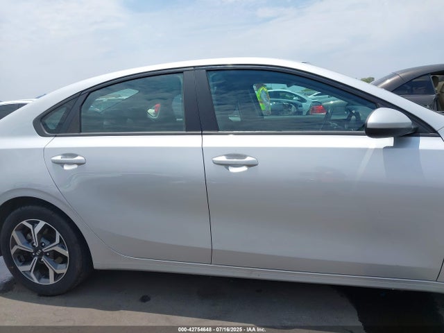 3KPF24AD8ME322685 KIA mpi nu