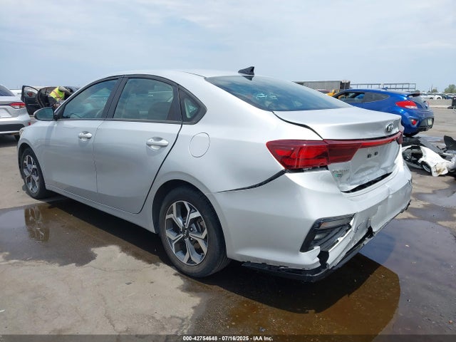 3KPF24AD8ME322685 KIA mpi nu