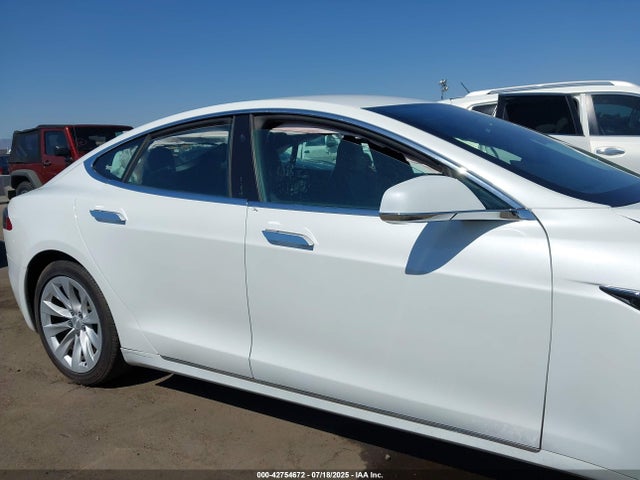 Tesla MODEL S 2017 5YJSA1E13HF188121 Image 13