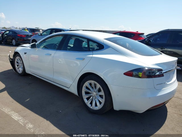 2017 TESLA MODEL S 5YJSA1E13HF188121 Photo 2