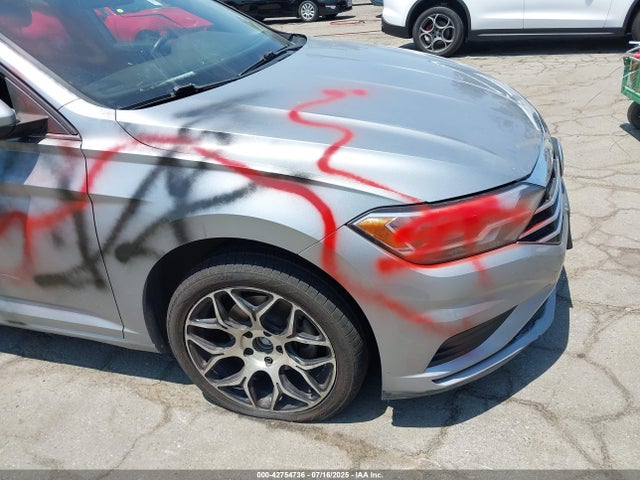 Volkswagen 1.4 tsi 2019 3VWC57BU2KM186855 Image 17