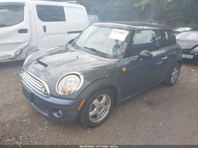 2010 MINI COOPER WMWMF3C55ATZ64356 Photo 1