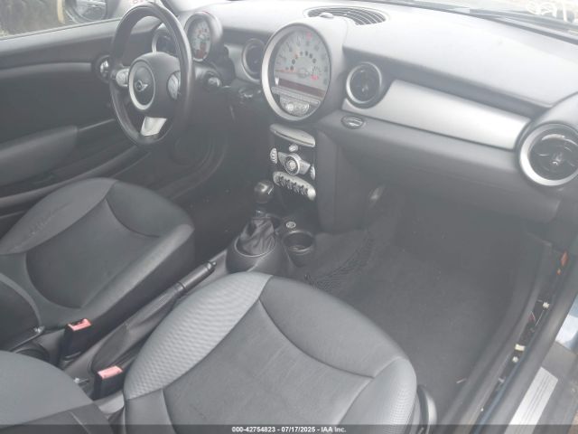 2010 MINI COOPER WMWMF3C55ATZ64356 Photo 4