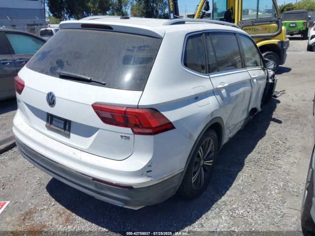 2018 VOLKSWAGEN TIGUAN 3VV3B7AX9JM017228 Photo 3