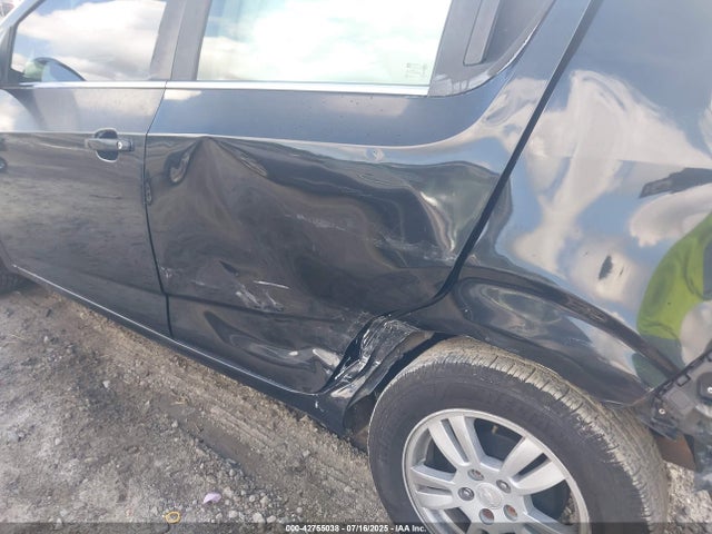 1G1JC6SH3F4107801 Chevrolet luw