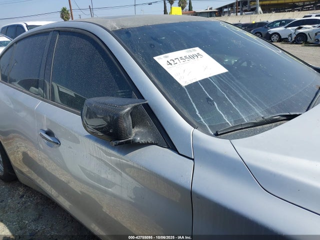 JN1EV7AP0HM733121 Infiniti Q50