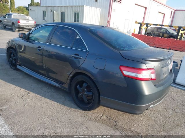 2011 TOYOTA CAMRY 4T1BF3EK7BU200741 Photo 2