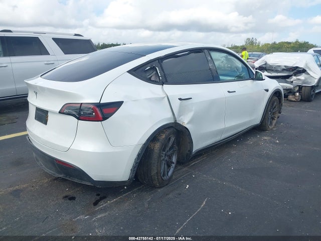 Tesla 2024 2024 7SAYGDED8RA332252 Image 4