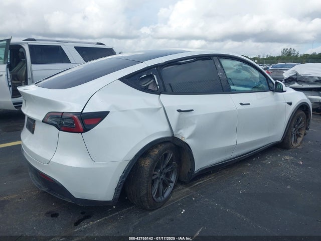 Tesla 2024 2024 7SAYGDED8RA332252 Image 6
