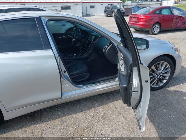 JN1EV7AR6JM440167 Infiniti Q50