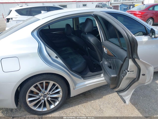 JN1EV7AR6JM440167 Infiniti Q50