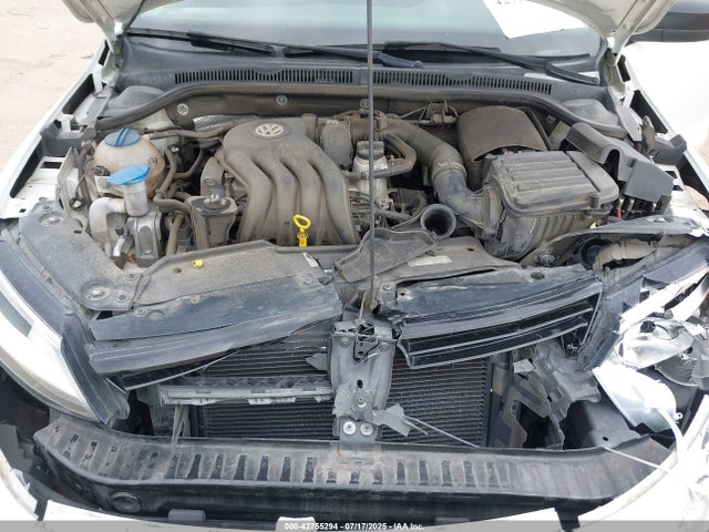 3VW2K7AJXEM431630 Volkswagen 2014