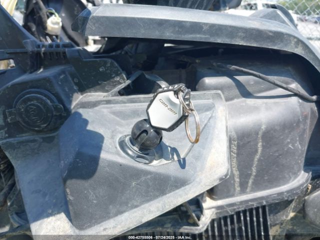 2021 CAN-AM OUTLANDER 3JBLKAU48MJ000670 Photo 10