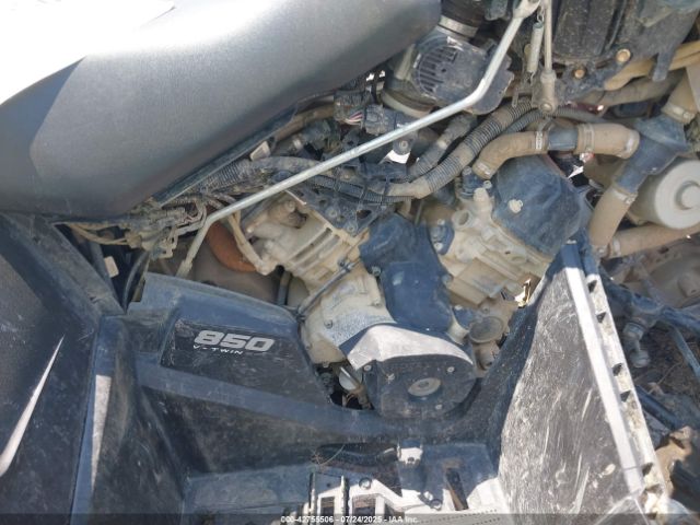 2021 CAN-AM OUTLANDER 3JBLKAU48MJ000670 Photo 8