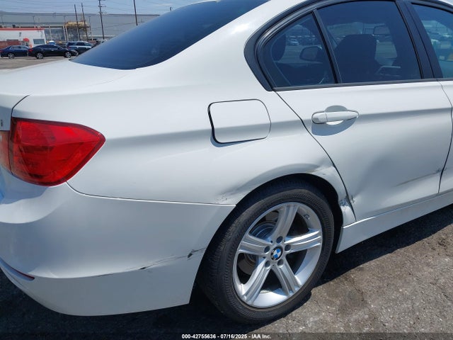 BMW 320i 2015 WBA3B1C51FK141111 Image 12