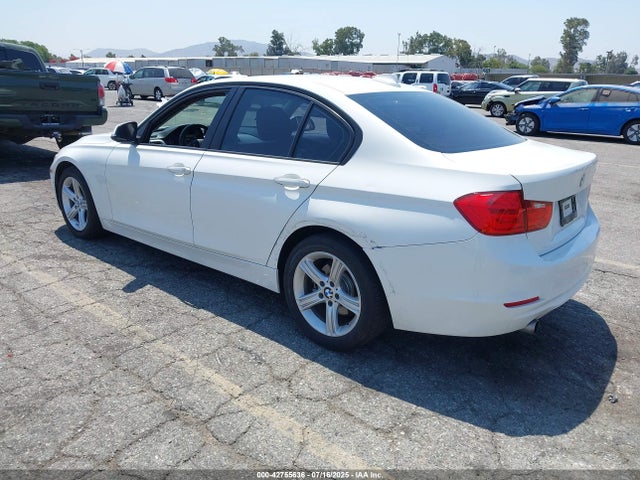 BMW 320i 2015 WBA3B1C51FK141111 Image 3
