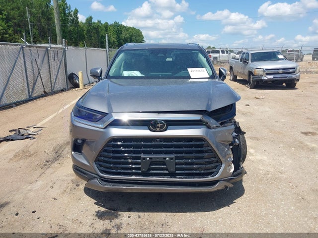 Toyota t24a-fts 2025 5TDAAAB55SS085191 Image 13