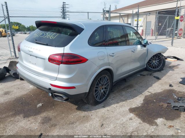2017 PORSCHE CAYENNE WP1AA2A2XHKA84758 Photo 3