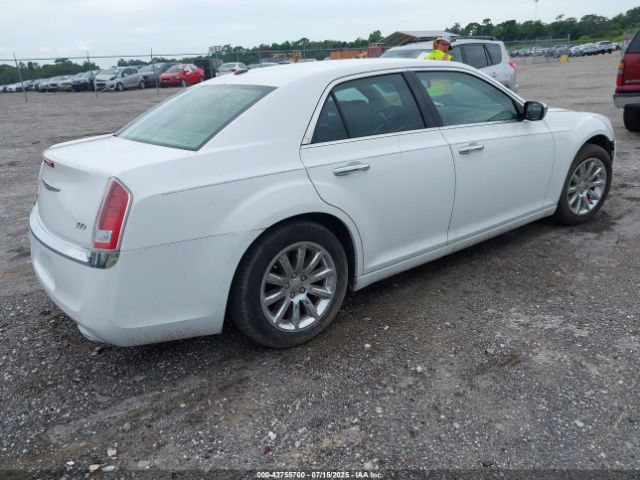 2011 CHRYSLER 300 2C3CA5CG0BH585567 Photo 3