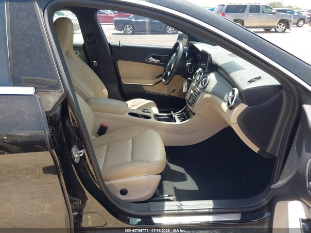 WDDSJ4EB2EN036280 Mercedes-Benz CLA-Class