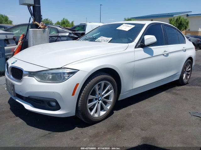 WBA8E1G58HNU14859 BMW 320i