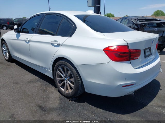 WBA8E1G58HNU14859 BMW 320i