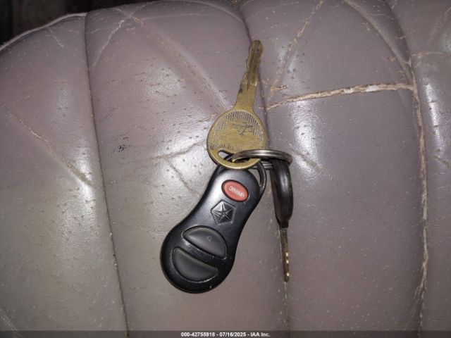 1999 CHRYSLER TOWN & COUNTRY 1C4GT64L6XB808591 Photo 10