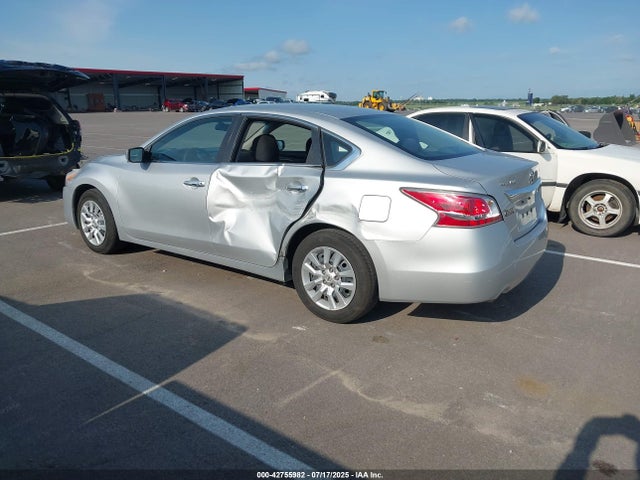 Nissan Altima 2015 1N4AL3AP7FC288640 Image 3