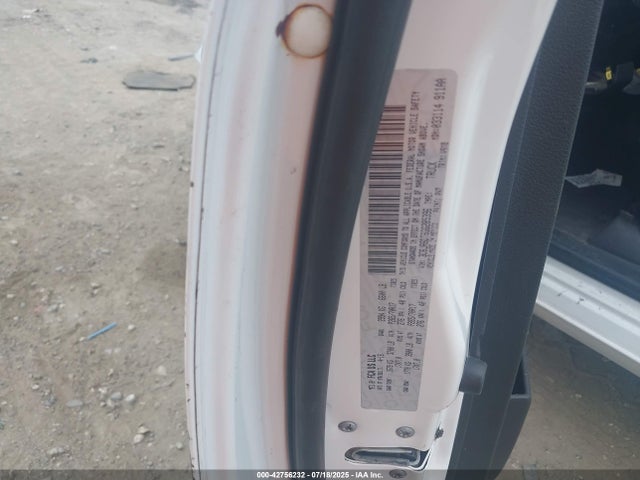 3C6JR6DT6GG285396 RAM 2016