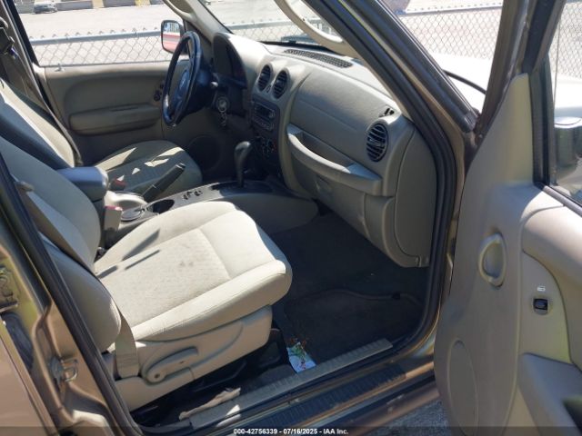 2005 JEEP LIBERTY 1J4GL48K45W617046 Photo 4